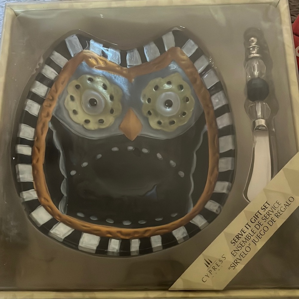 NIB Cypress owl serving kit